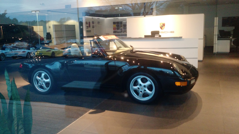 Illustration for article titled Went to the Porsche Dealer (PHOTODUMP)